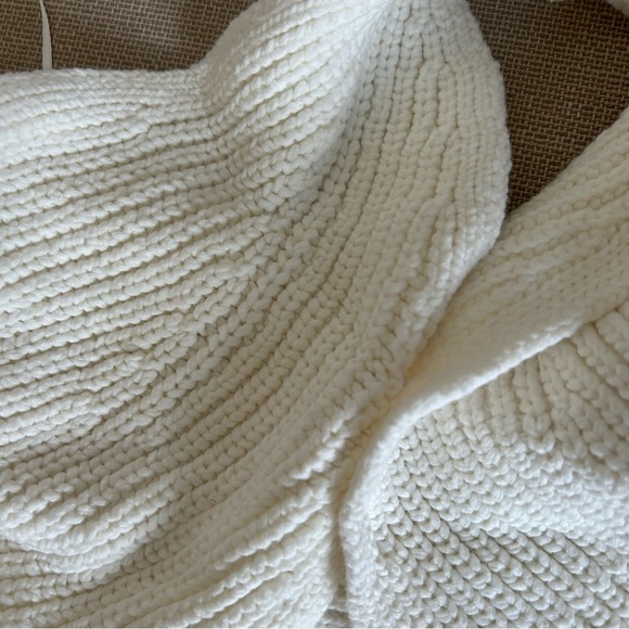 NEW Cult Gaia Elyse Knit Cropped Top - Off White - Picture 8 of 10